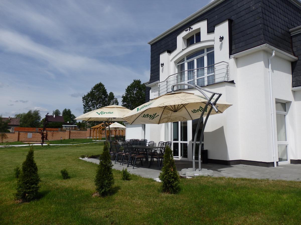 Rezidence Holsin Hotel Holsiny Exterior photo